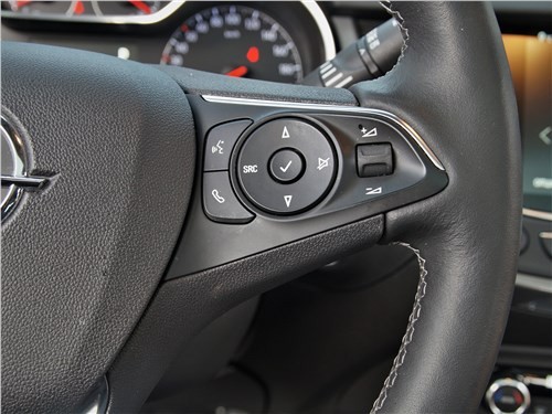 Тест-драйв Opel Crossland (поколение I рестайлинг) - &laquo;Колобок&raquo; с изюмом