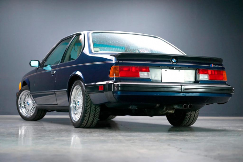Классический BMW M6 1987 года выставили на торги: ценник не вырос даже до ₽2 млн