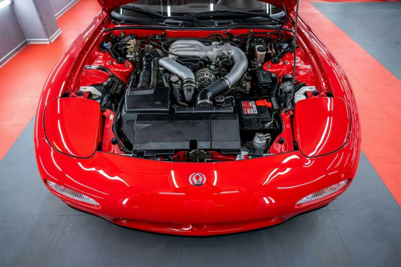 Идеально сохранившийся спорткар Mazda RX-7 (FD) без пробега продают за 12 млн рублей