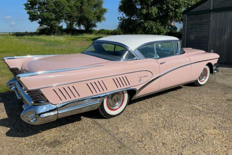 Редкий двухдверный Buick Limited 1958 года продают за 3,6 млн рублей