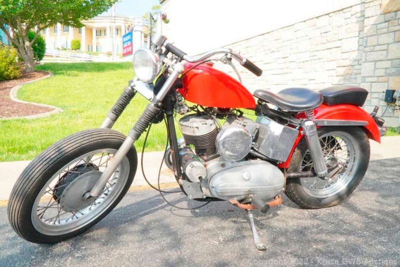 Старый Harley-Davidson выставлен на торги: это мотоцикл Джонни Депа из фильма «Плакса» 1 Старый Harley-Davidson выставлен на торги: это мотоцикл Джонни Депа из фильма «Плакса»