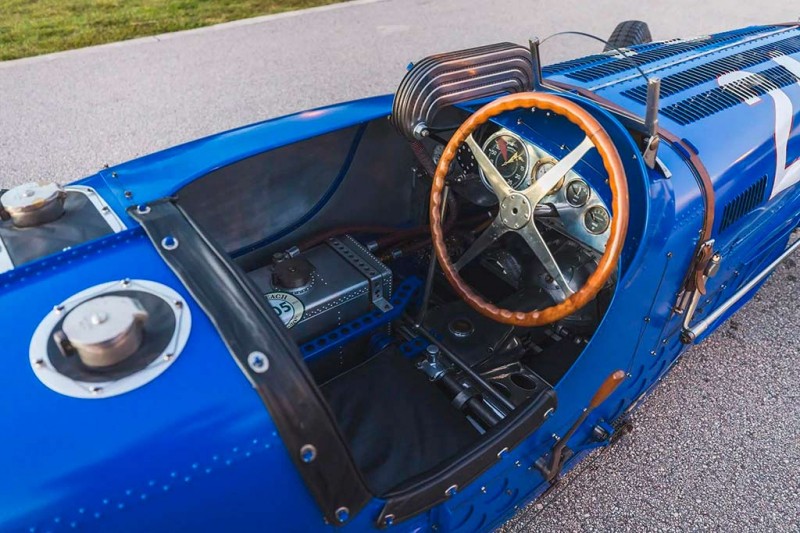 На аукцион выставили Bugatti Type 59/50S 1935 года, который построили лишь 30 лет назад