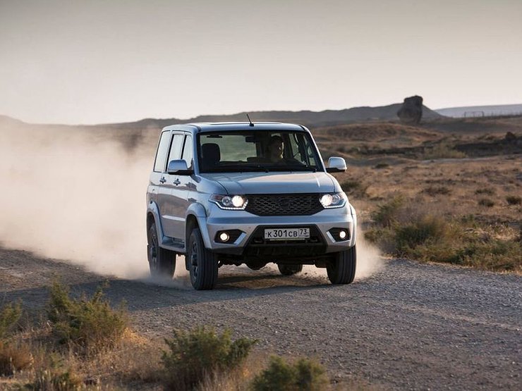 Проще некуда: антикризисные UAZ Patriot и «Буханка» появятся в июле