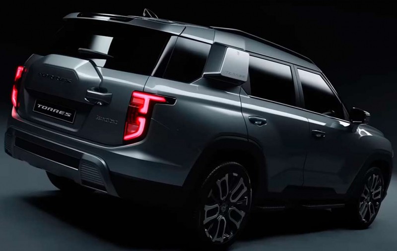 Корейцы представили &laquo;приключенческий&raquo; кроссовер SsangYong Torres