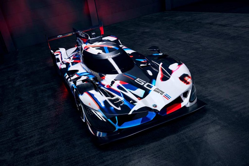 Немцы показали тестовую версию гоночного болида BMW M Hybrid V8