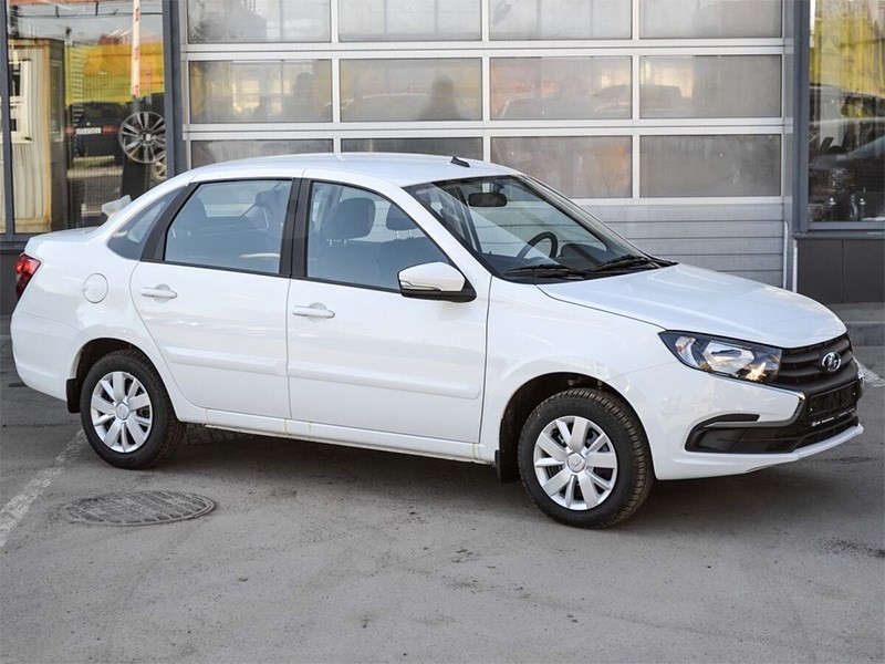 «Упрощенная» Lada Granta получит кондиционер