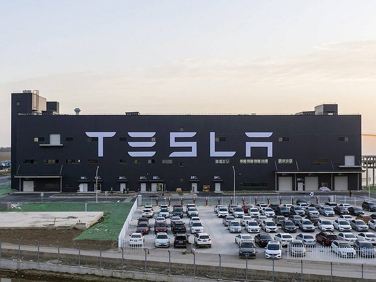 Производство электрокаров Tesla неожиднно, но ожидаемо забуксовало 1 Производство электрокаров Tesla неожиднно, но ожидаемо забуксовало