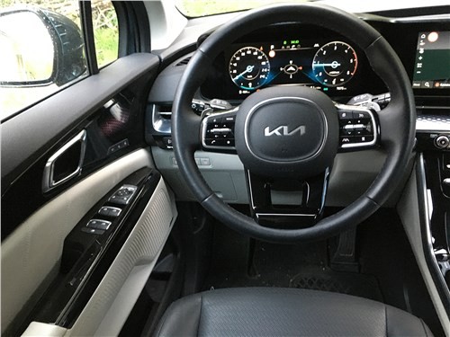 Почему Kia Carnival является настоящим многоцелевым автомобилем?