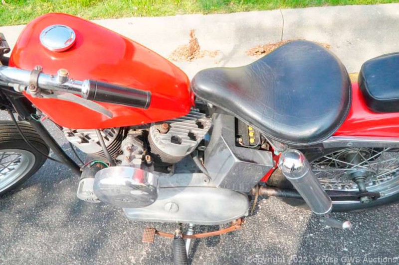 Старый Harley-Davidson выставлен на торги: это мотоцикл Джонни Депа из фильма «Плакса» 4 Старый Harley-Davidson выставлен на торги: это мотоцикл Джонни Депа из фильма «Плакса»