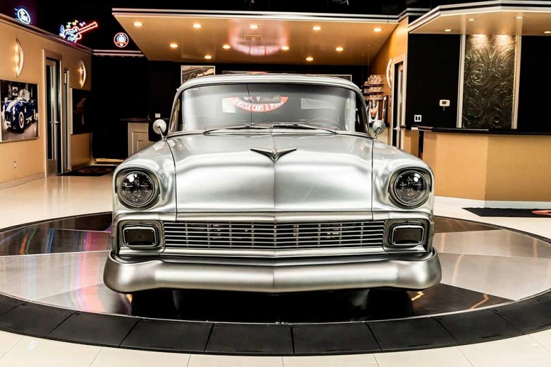 Стильный рестомод Chevrolet Bel-Air 1956 оценили почти в 13,0 млн руб