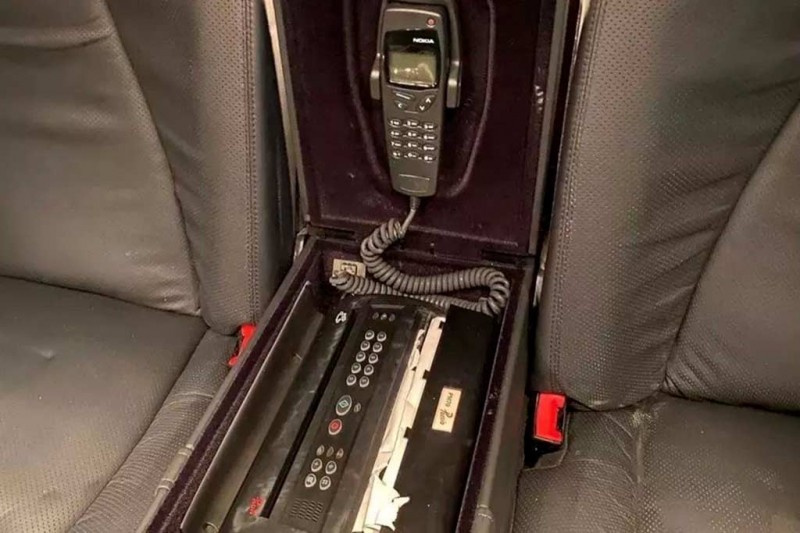 В Москве продают некогда принадлежавший Жириновскому лимузин S-Class Pullman 5 В Москве продают некогда принадлежавший Жириновскому лимузин S-Class Pullman