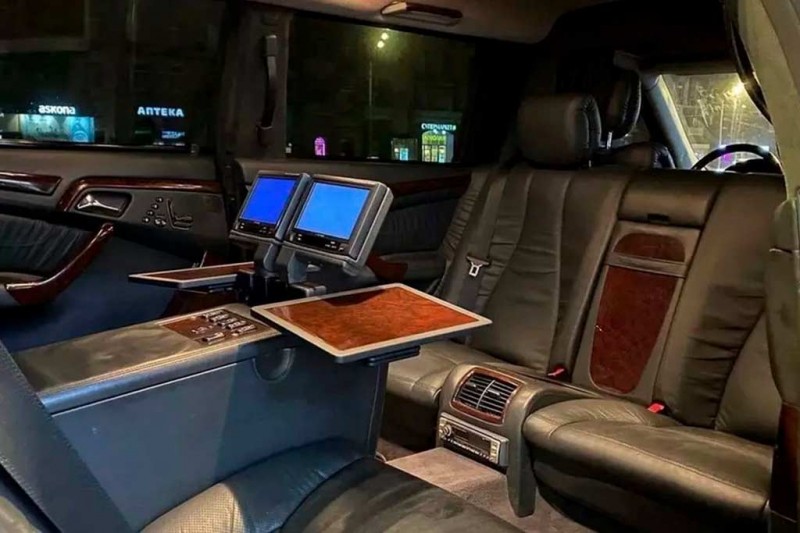 В Москве продают некогда принадлежавший Жириновскому лимузин S-Class Pullman 4 В Москве продают некогда принадлежавший Жириновскому лимузин S-Class Pullman