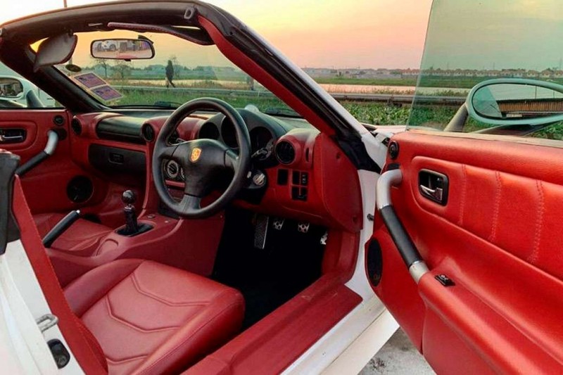 В Таиланде продают реплику Porsche Boxster на базе Toyota MR-S: цена всего 1,4 млн руб