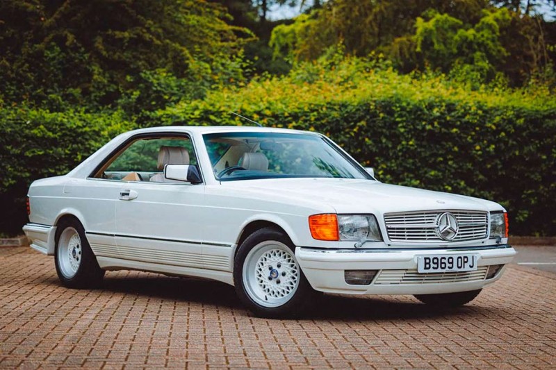 Белоснежный Mercedes-Benz 500 SEC с тюнингом от Lorinser оказался никому не нужен