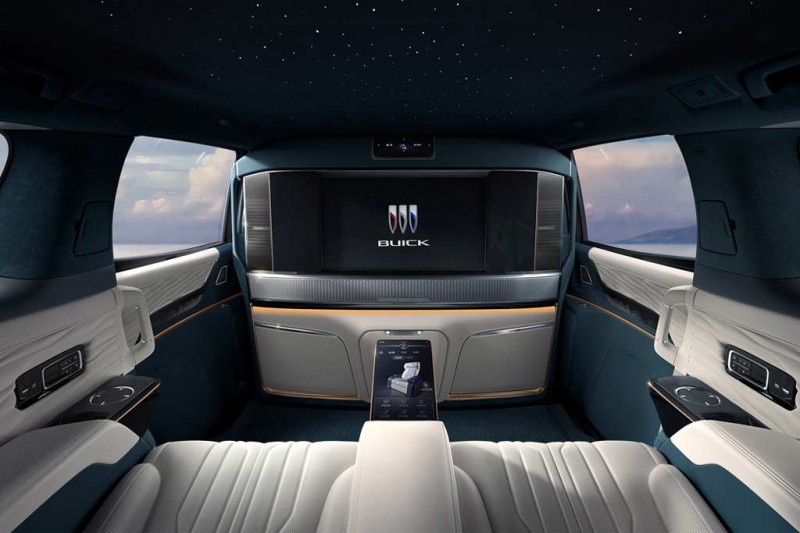 Buick GL8 Century: в Китае засветился минивэн нового поколения