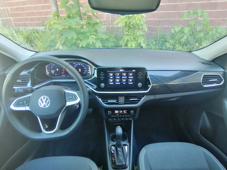 Маленький лифтбек большого Passat: тест-драйв Volkswagen Polo Exclusive
