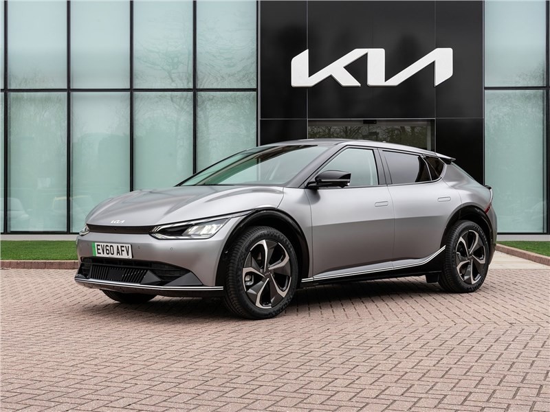 Электрокар Kia EV6 смог победить Ferrari в гонке 1 Электрокар Kia EV6 смог победить Ferrari в гонке
