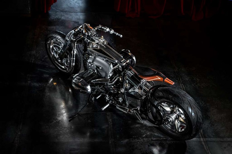 Немцы представили уникальный кастомный байк BMW Motorrad R18 Magnifica 3 Немцы представили уникальный кастомный байк BMW Motorrad R18 Magnifica