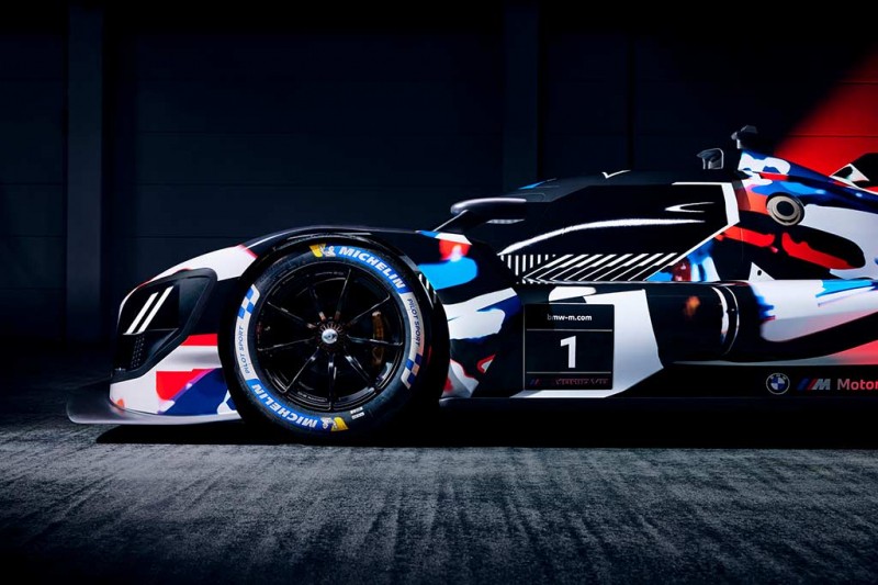 Немцы показали тестовую версию гоночного болида BMW M Hybrid V8
