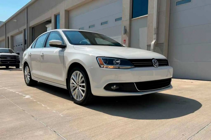 Владелец рассказал, зачем ему бронированный VW Jetta и сколько в него было вложено 1 Владелец рассказал, зачем ему бронированный VW Jetta и сколько в него было вложено