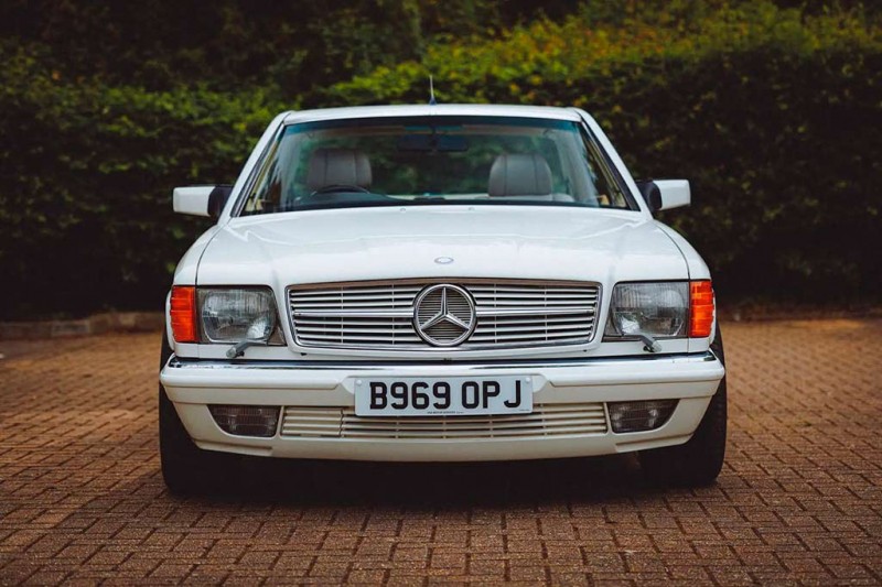 Белоснежный Mercedes-Benz 500 SEC с тюнингом от Lorinser оказался никому не нужен 3 Белоснежный Mercedes-Benz 500 SEC с тюнингом от Lorinser оказался никому не нужен