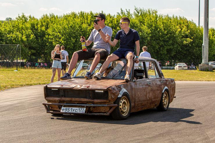 &laquo;Все по классике&raquo;: в Москве случился лютый замес фанатов &laquo;Жигулей&raquo;