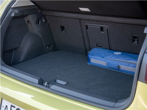 Тест-драйв Volkswagen Golf (поколение VIII) - Основанный на Смартфоне