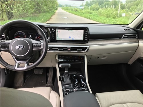 Kia K5- этот автомобиль будет напрягать, но кого?