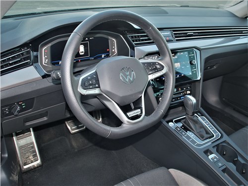 VW Passat Altrack : машина хорошая, но почему не пользуется спросом?