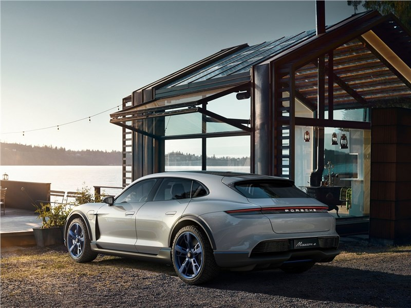 Porsche готовится к выпуску нового электрокара, но каким он будет?