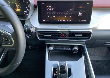 Последнее китайское предупреждение: сравнительный тест Geely Coolray и Nissan Qashqai