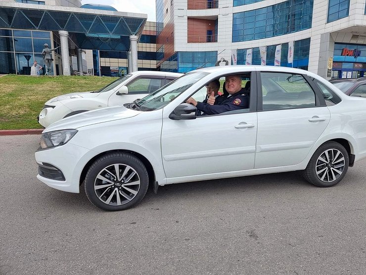 Глава ГИБДД Михаил Черников «пересел» на новую LADA Granta
