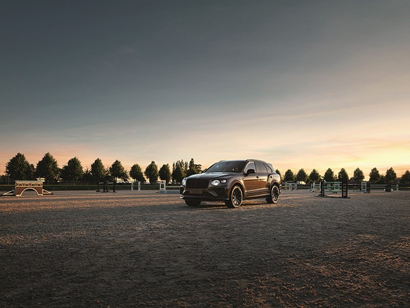 В Bentley представили особую версию Bentayga, посвященную скачкам