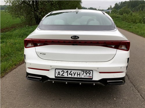 Kia K5- этот автомобиль будет напрягать, но кого?