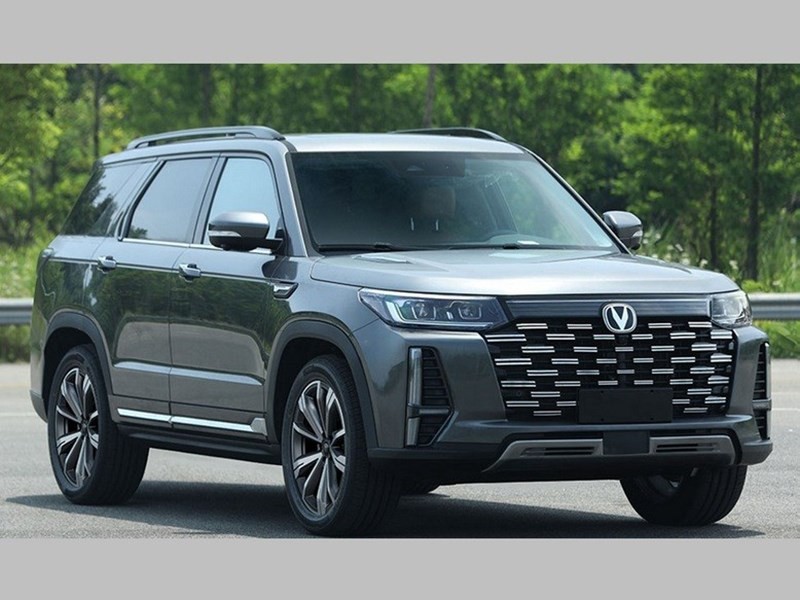 Changan обновил флагманский кроссовер