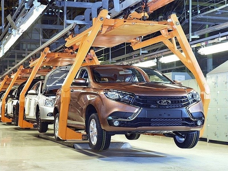 АвтоВАЗ полностью прекратил производство хэтчбека Xray