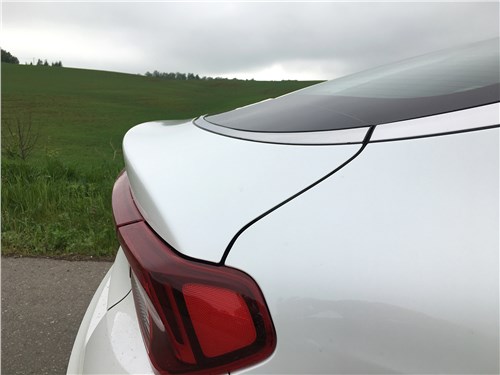 Kia K5- этот автомобиль будет напрягать, но кого?