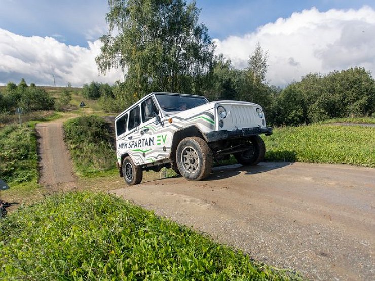 Санкции помешали марке UAZ выпустить новый «Хантер»