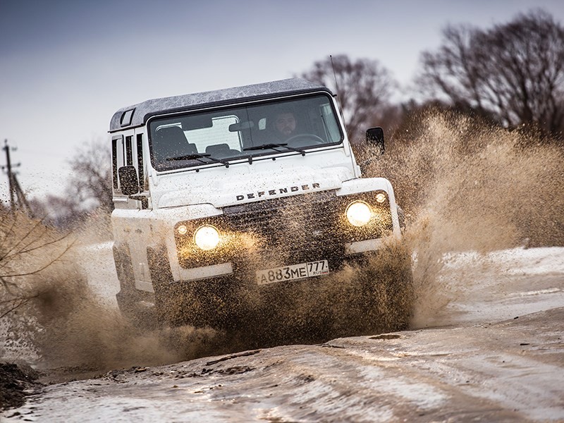 Land Rover выпустит несколько классических «Дефендеров»