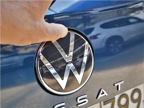 VW Passat Altrack : машина хорошая, но почему не пользуется спросом?