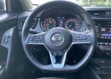 Последнее китайское предупреждение: сравнительный тест Geely Coolray и Nissan Qashqai