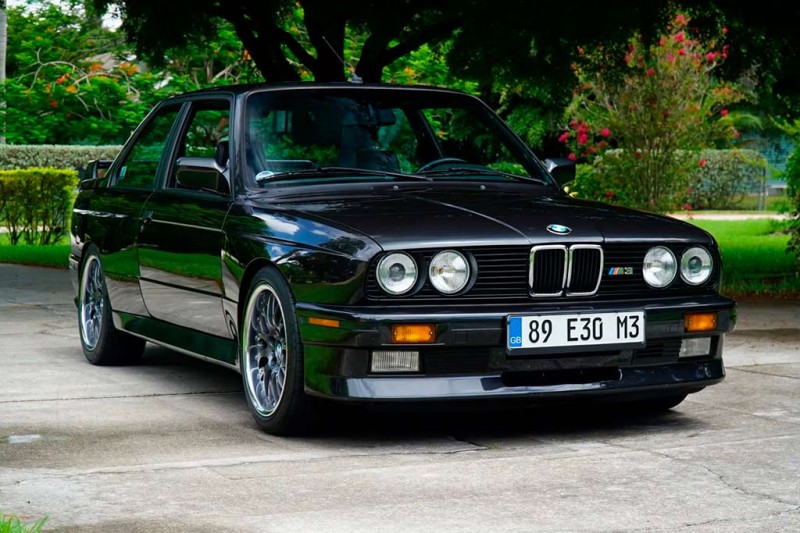 За отлично сохранившийся BMW M3 (E30) 1989 года предлагают свыше 5,0 млн рублей