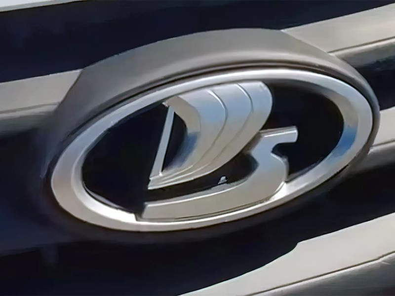 Куда пропал хром с Lada Granta?