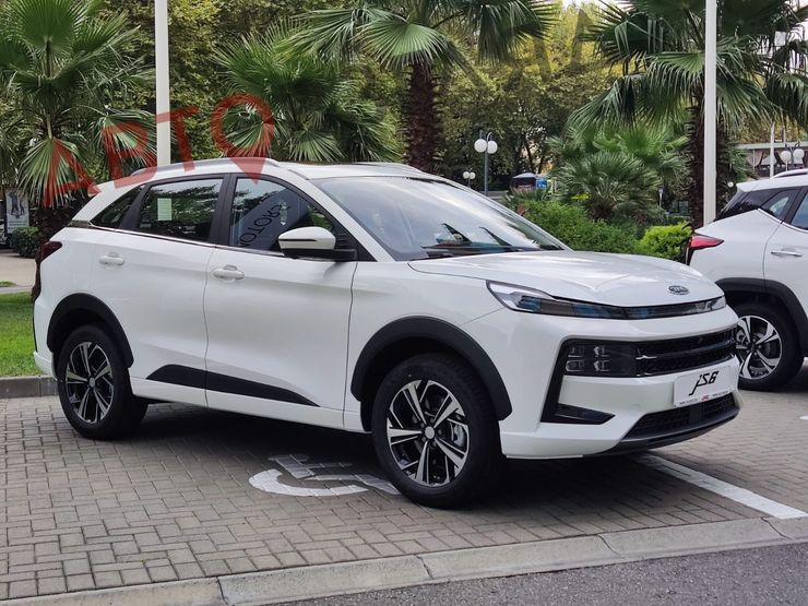 В России представили три новинки от JAC: спецификации и цены