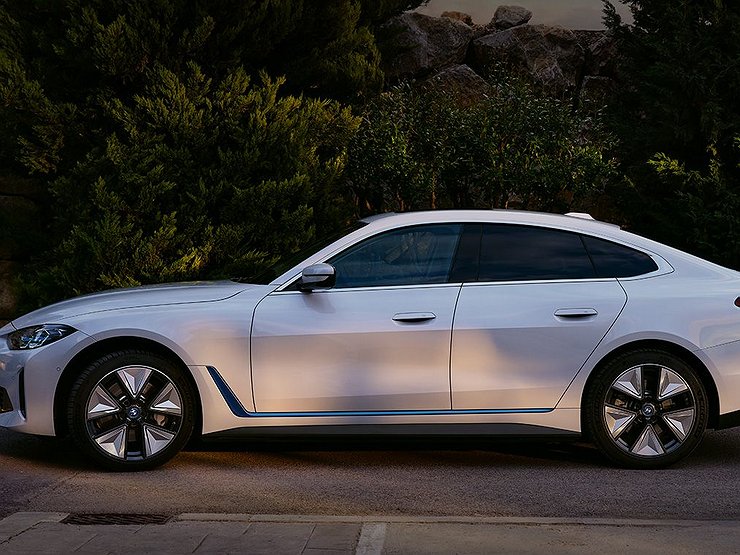 Стартовали продажи удешевленной версии BMW i4