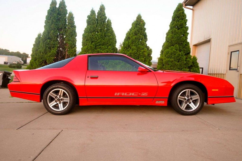 35-летний Chevrolet Camaro IROC-Z планируют продать дороже нового Camaro ZL1