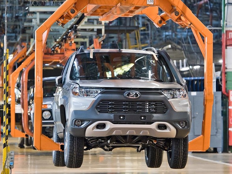 АВТОВАЗ запустил производство LADA Niva Travel 2022-го модельного года
