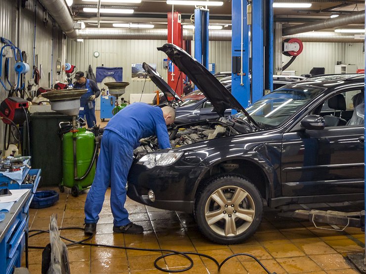 5 крайне важных процедур с автомобилем, которые необходимо делать именно в жару