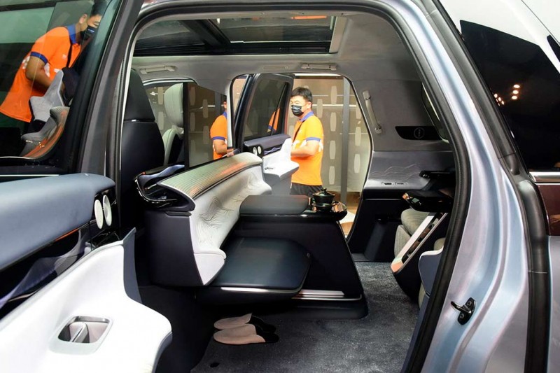 Lincoln Navigator One: сверхроскошная лимитированная версия внедорожника 3 Lincoln Navigator One: сверхроскошная лимитированная версия внедорожника