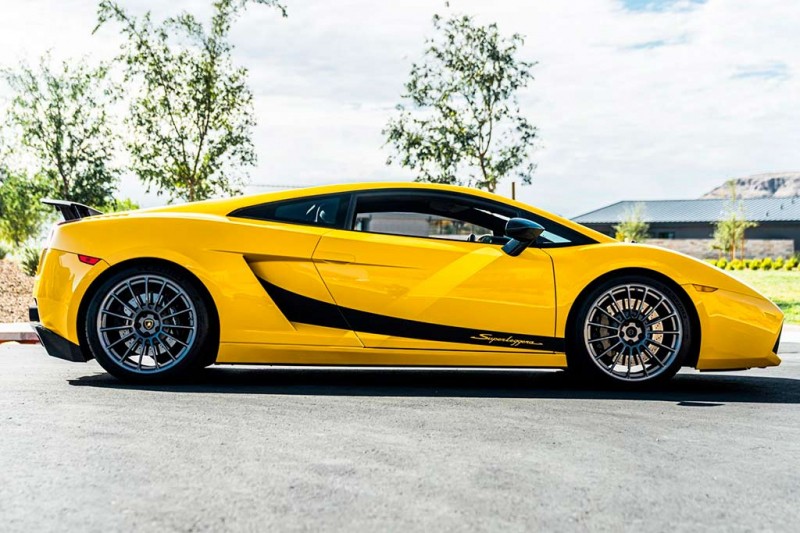 На торги выставлен ярко-желтый Lamborghini Gallardo Superleggera 2008 года